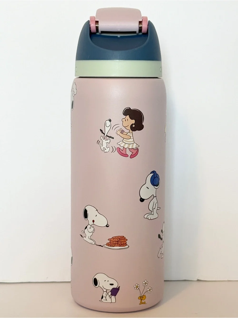 Owala Snoopy Insulated 32oz Water Bottle “Multiple Colors”